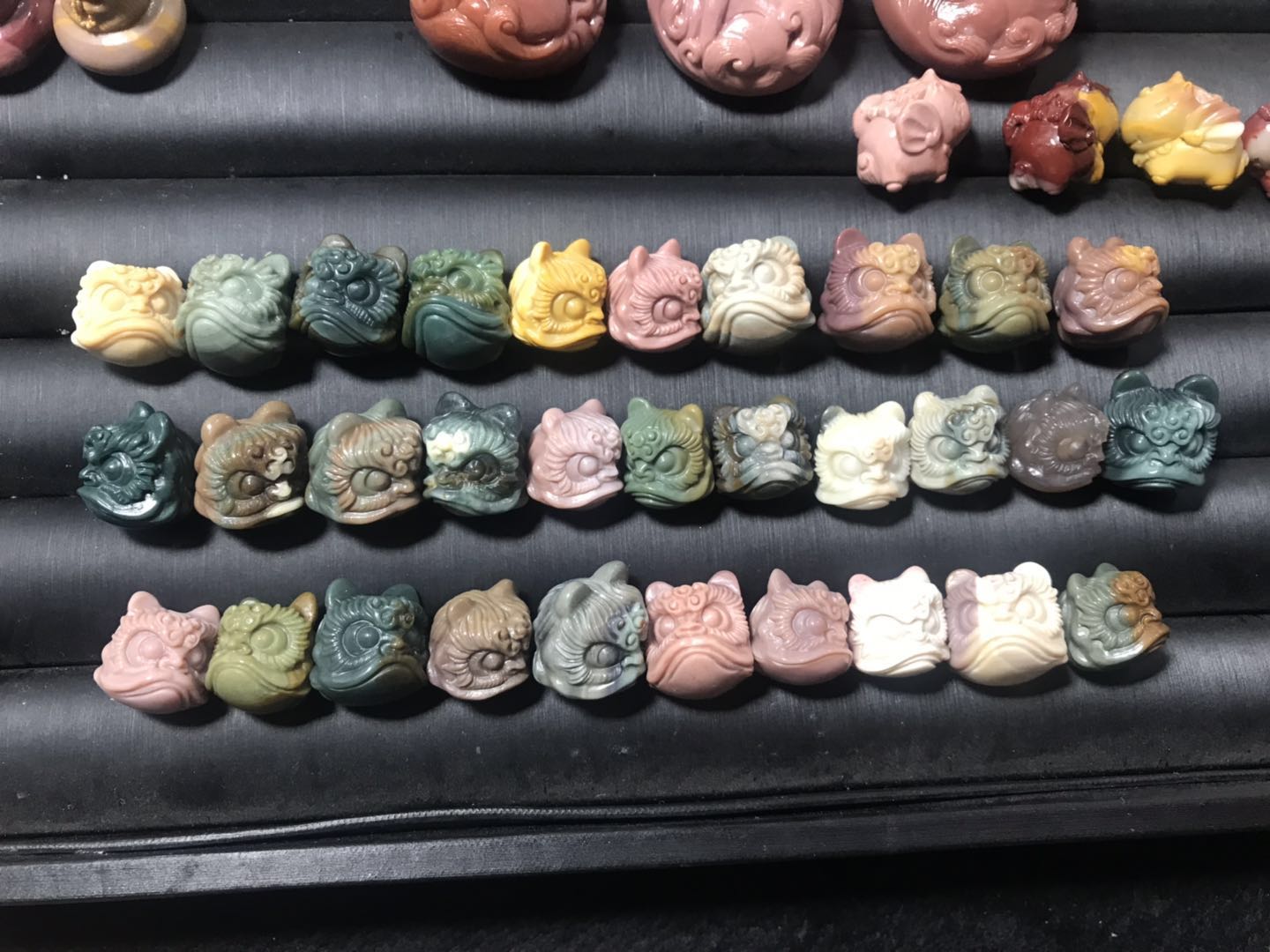 阿拉善七彩手串男女款七水晶手工雕刻手链花狮子貔貅龙龟DIY配饰