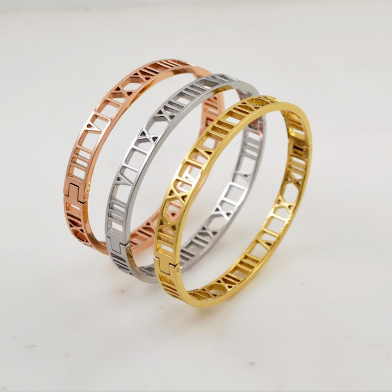 18K玫瑰彩金V金罗马英文数字手镯韩版时尚新款女14K情侣镂空手环