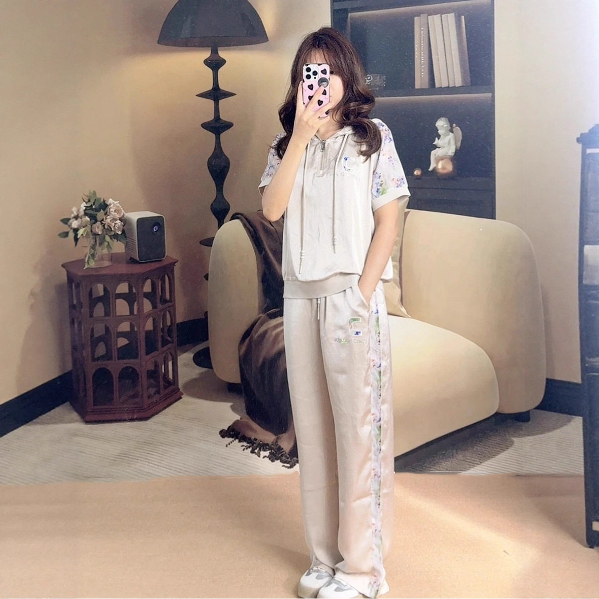 春夏新款中老年洋气女装时尚休闲运动套装俩件套大码连帽短袖卫衣