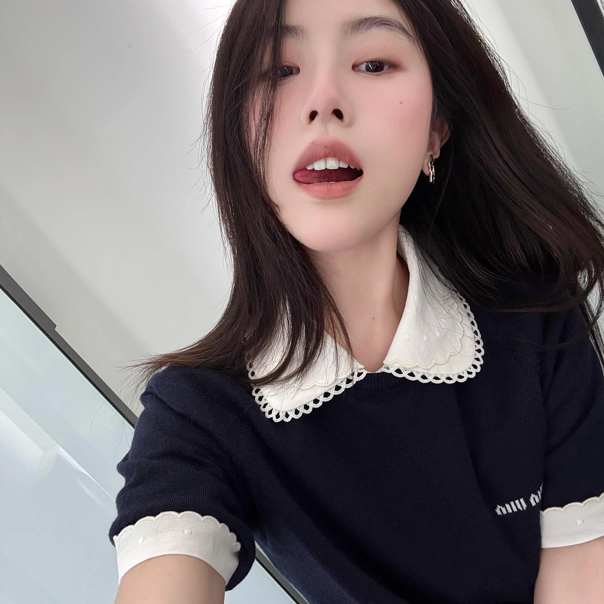 学院针织衫百搭女提花新款减龄修身风上衣夏季短袖气质显瘦潮字母