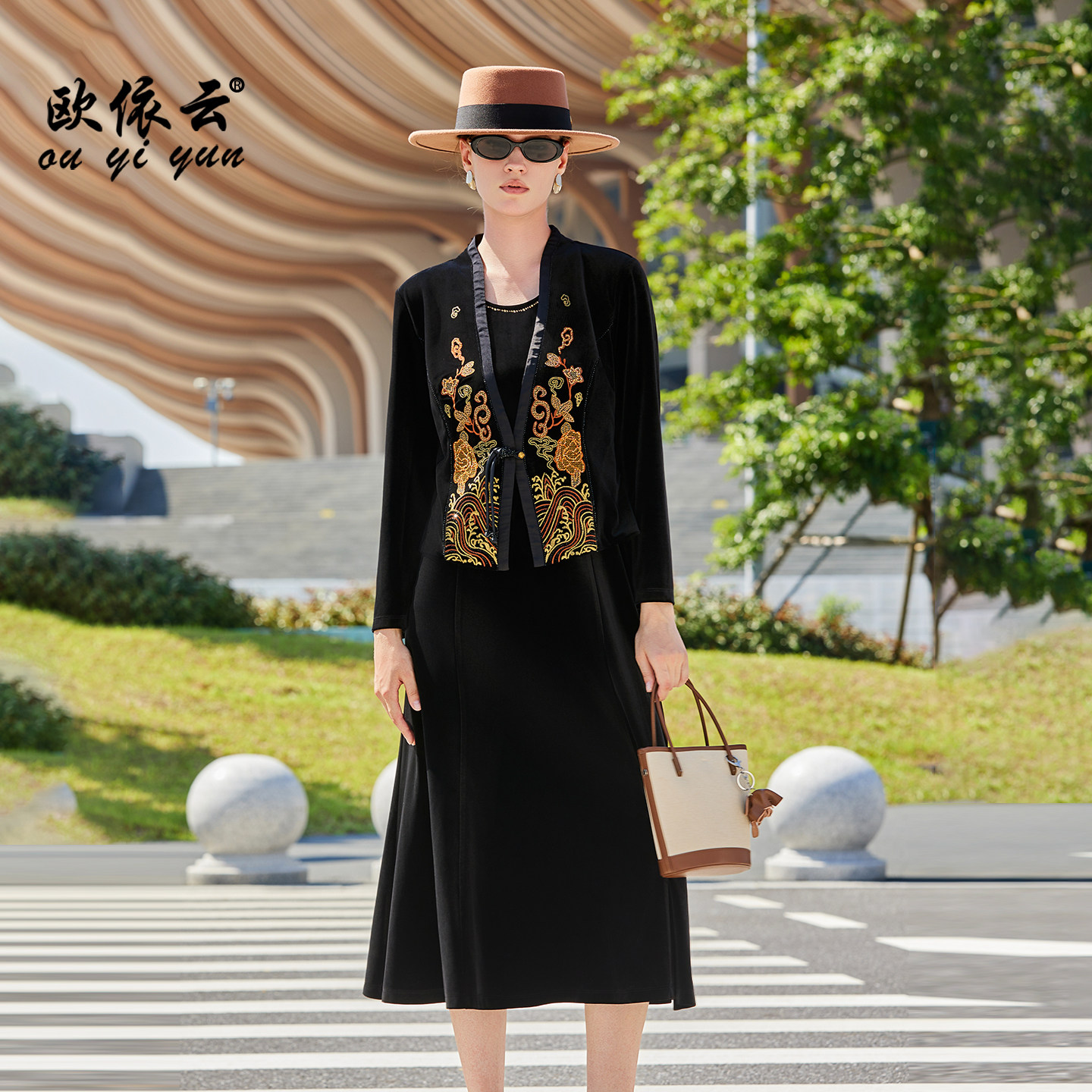 精致妈妈装婚宴礼服假两件连衣裙图片
