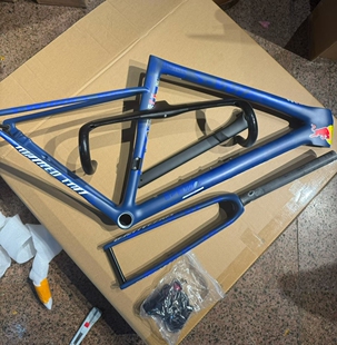 sl8蓝牛车架碳纤维超轻自行车竞赛级碳纤维自行车车架