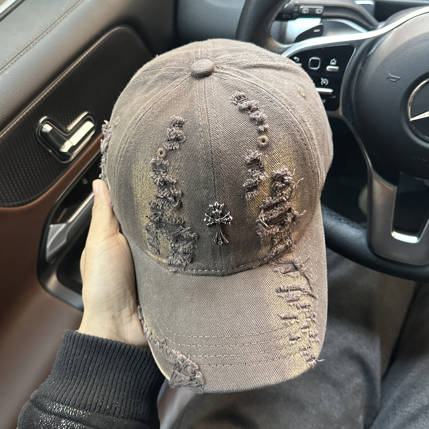 英伦鸭舌帽个性复古破洞磨边帽子