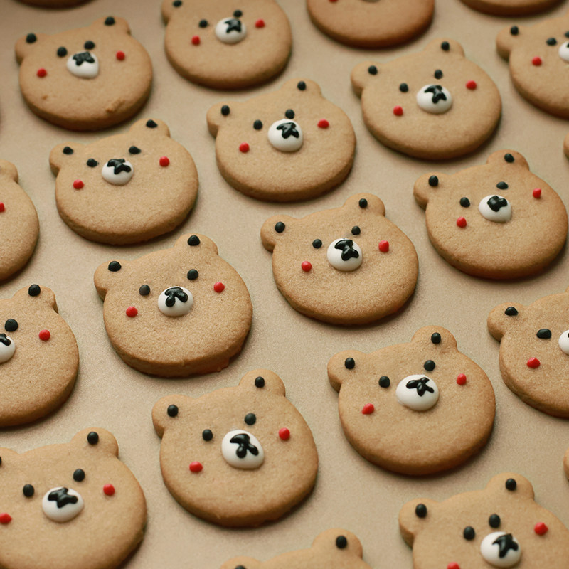 生日礼物可爱曲奇小熊饼干手工装饰甜品零食儿童高颜值下午茶