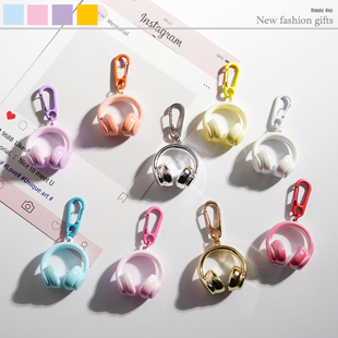创意个性镀彩树脂耳机造型钥匙扣包包挂饰情侣礼物潮玩挂件多色