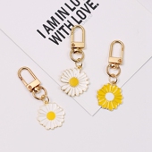 权志潮牌雏菊藤原浩可爱 小饰品钥匙链钥匙扣挂件airpods钥匙扣