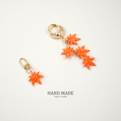 ins新款 手作飘落 枫叶钥匙扣滴油包包小挂件送闺蜜情侣吊坠配饰