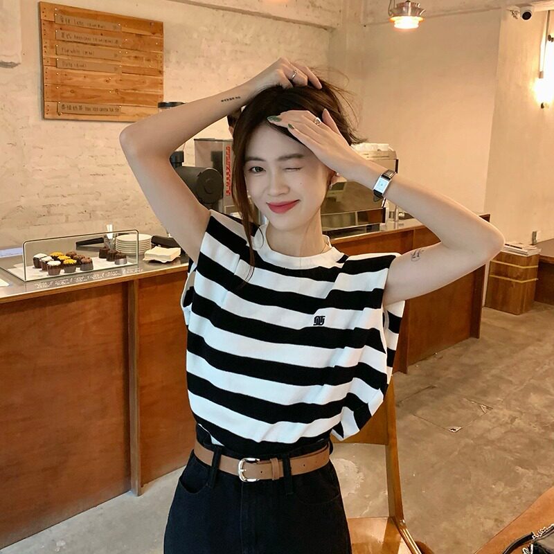 黑白条纹背心针织T恤女夏季新款设计感心机小众宽松辣妹上衣