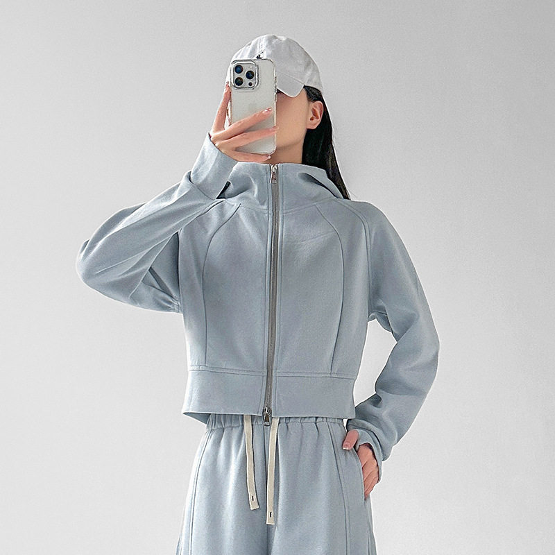 抢镜小腰精短款立体剪裁修身运动连帽卫衣女春秋宽松微廓拉链外套,女装/女士精品,POLO衫,淘宝优惠券,粉丝福利购,淘宝优惠卷