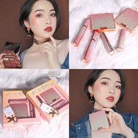 Net đỏ sáng bóng trang điểm mắt lương tâm làm đẹp trang điểm mắt ba mảnh mô hình bữa tiệc sinh viên sao mỹ phẩm trang điểm nhẹ - Bộ trang điểm kẻ eyeliner
