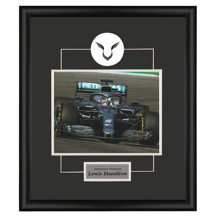 f1赛车手刘易斯汉密尔顿亲笔签名照片含证书裱框