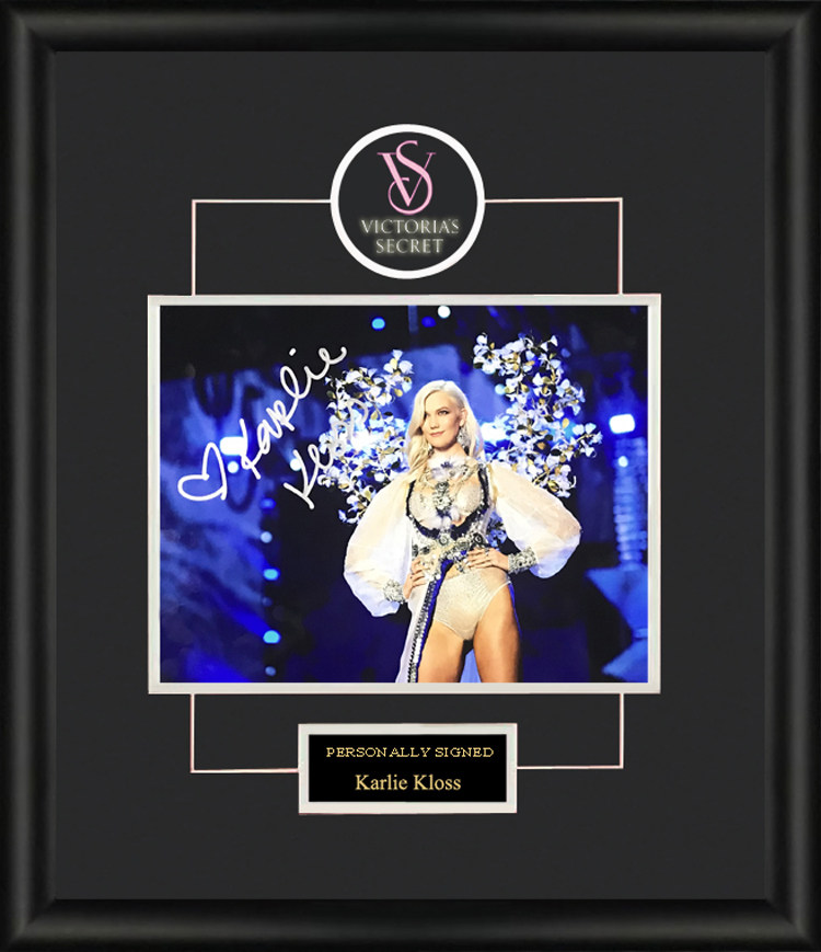 卡莉克劳斯karlie kloss 维密天使 亲笔签名照片裱框 含sa证书