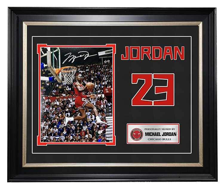 篮球之神goat 迈克尔乔丹亲笔签名照片 装裱 带证书 公牛 珍藏