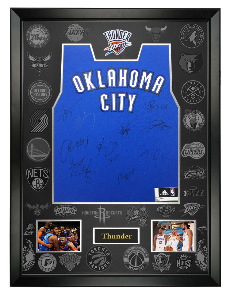 雷霆全队亲笔签名 威斯布鲁克 保罗乔治亚当斯球衣裱框 含证书