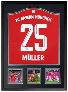 托马斯穆勒 拜仁慕尼黑 22-23拜仁 亲笔签名足球服球衣 裱框SA证书