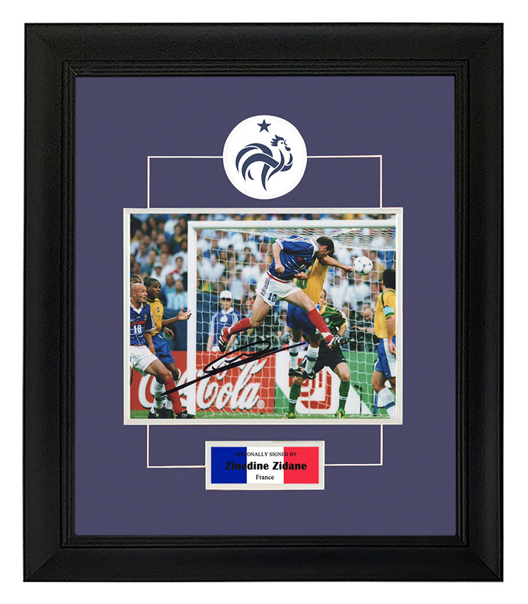 齐达内  亲笔签名 照片 1998世界杯法国队 头球 裱框 含sa证书