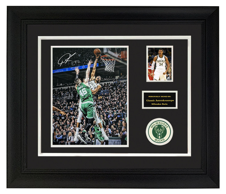 字母哥亲笔签名照片 雄鹿队34号 带证书 裱框