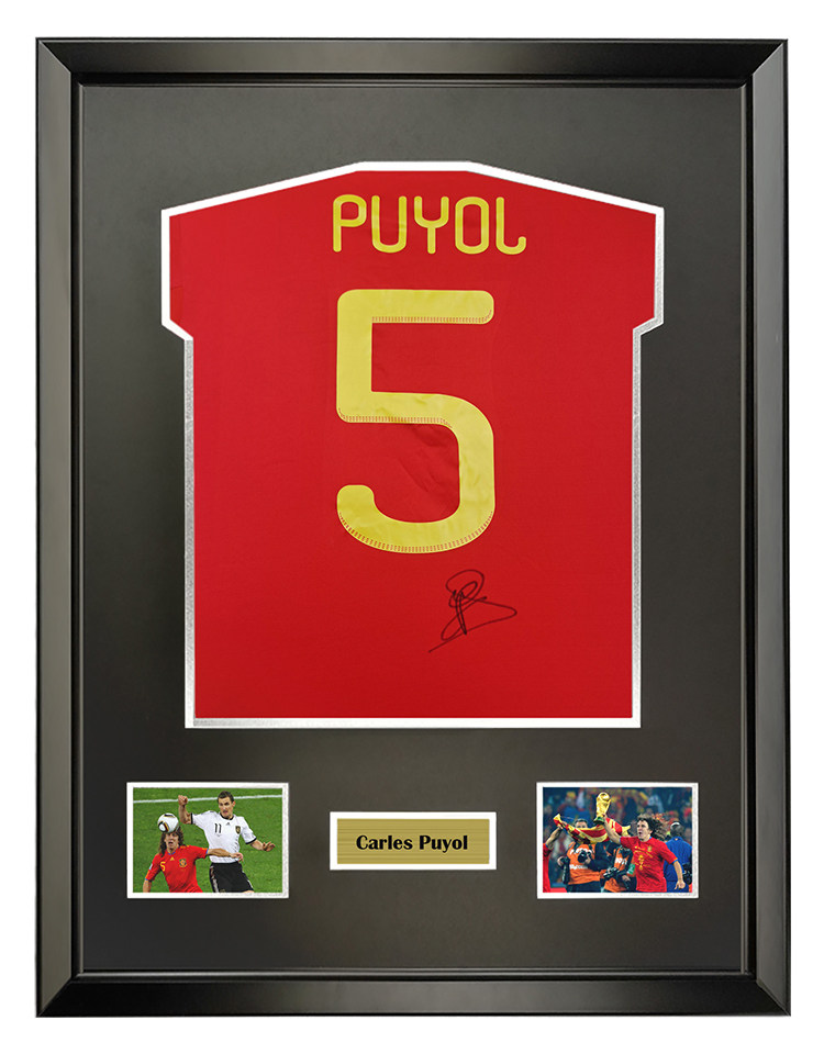 普约尔 2010世界杯西班牙队 亲笔签名足球服球衣 裱框含sa证书