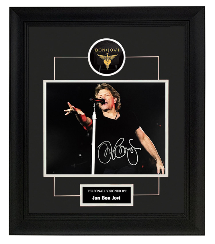 收藏 邦乔维bon jovi 主唱 乔恩邦乔维 亲笔签名照片裱框 含sa证书