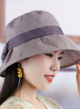 杏莲花显脸小出游甜美女