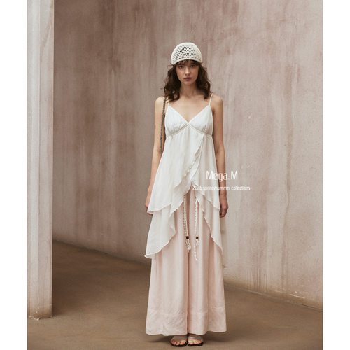 MEGA春季新款超薄吊带抹胸