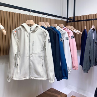 渠道优势订单！秋冬情侣新款防水加绒软壳时尚休闲连帽夹克外套