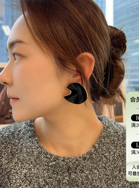 现货授权LEMANDORLE 23春夏新款 高级时尚设计感花瓣耳环