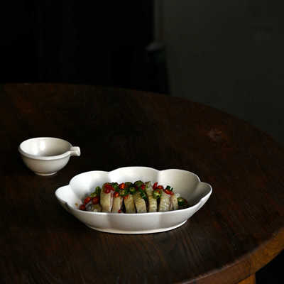 餐盘三分静陶瓷深盘釉下彩花形