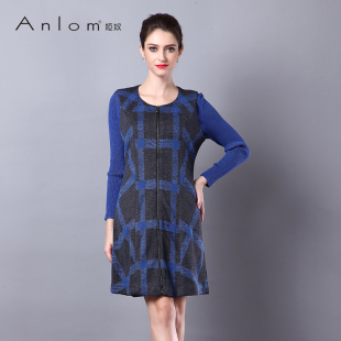 Anlom/娅奴秋冬新款修身长袖圆领女装时尚中长款修身气质连衣裙女