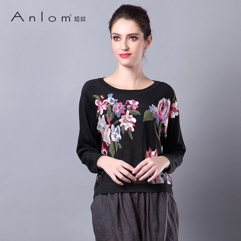 娅奴桑蚕丝新款圆领绣花针织衫