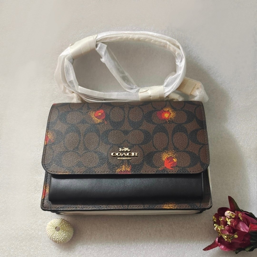 COACH/蔻驰新款 女士风琴包单肩斜挎包链条小方包铆钉腋下信封包