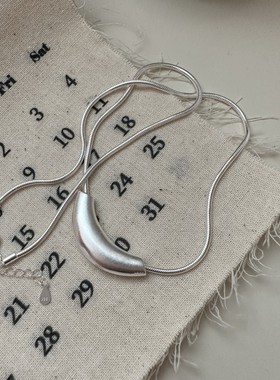 S925纯银韩版小众设计感重工弧形蛇骨项链韩国风简约款磨砂锁骨链