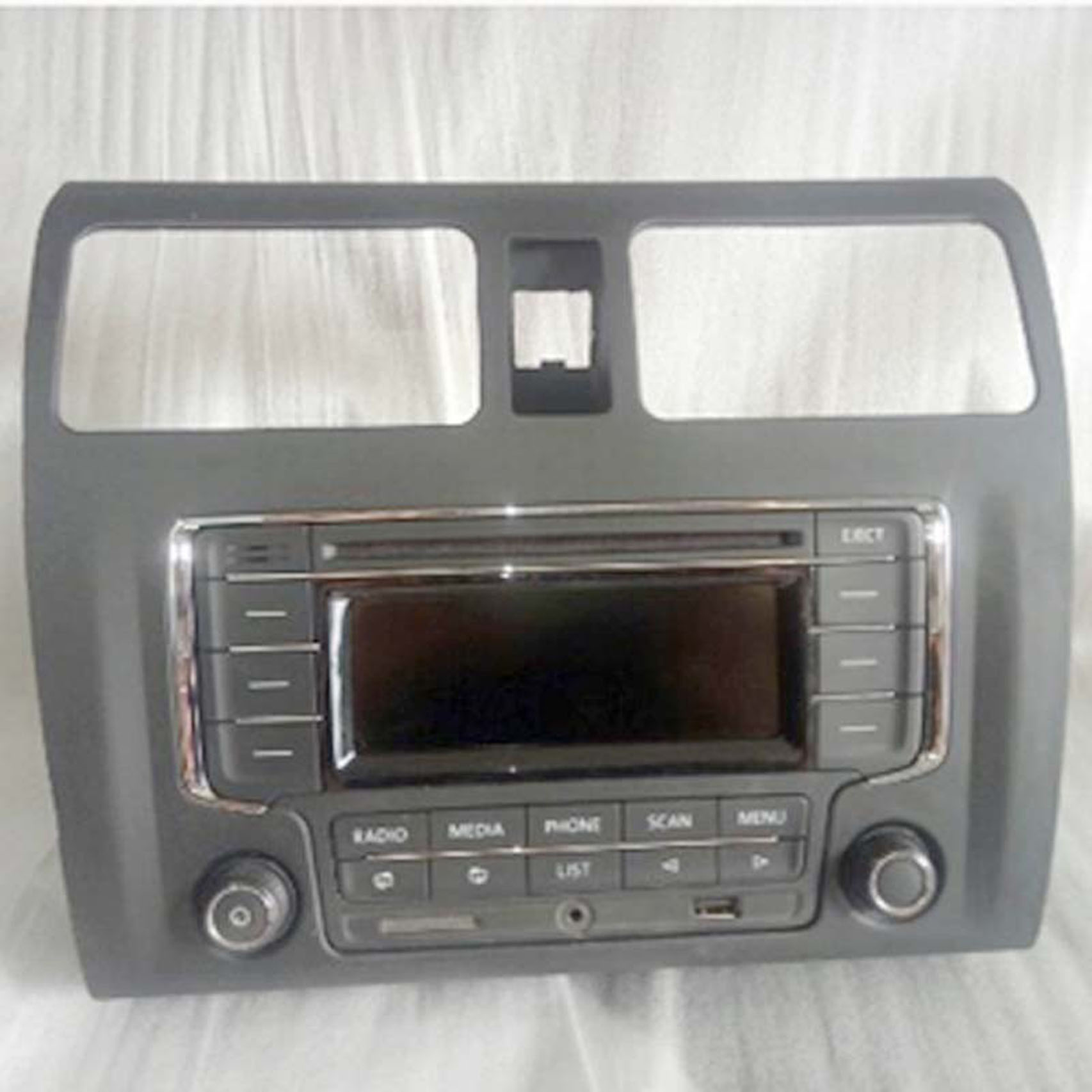 大众cd机改装铃木雨燕车usb/aux/sd卡/cd读碟大众改装雨燕蓝牙机