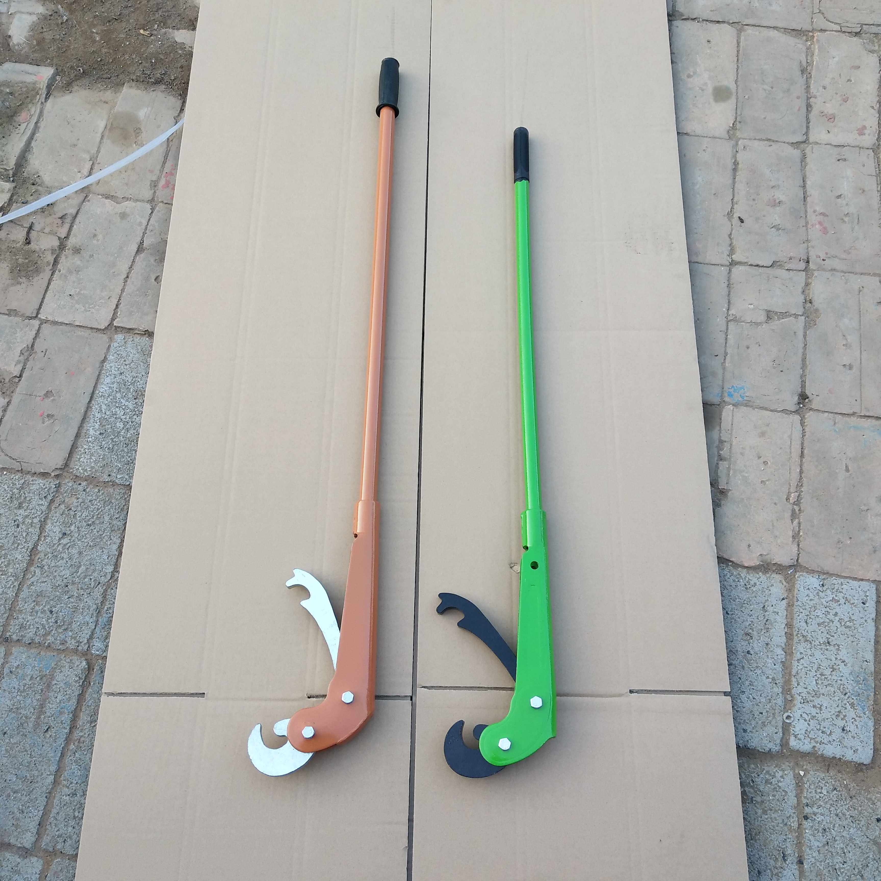 轮胎钢圈压条取出器