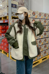 独特超好看羊羔毛厚外套女秋冬设计感小众飞行员夹克加绒棒球棉服图片