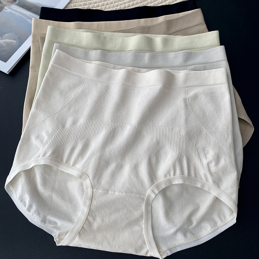 中高腰轻收腹无缝内裤女薄款短裤