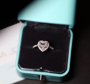 情侣爱心时尚仿真钻石一克拉戒指莫桑钻结婚求婚高级超闪道具摄影
