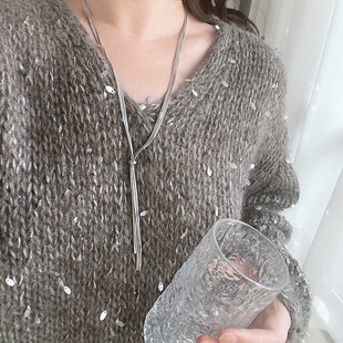 气质百搭银色丝绸毛衣链精致链条设计元素秋冬穿搭氛围感时尚配饰
