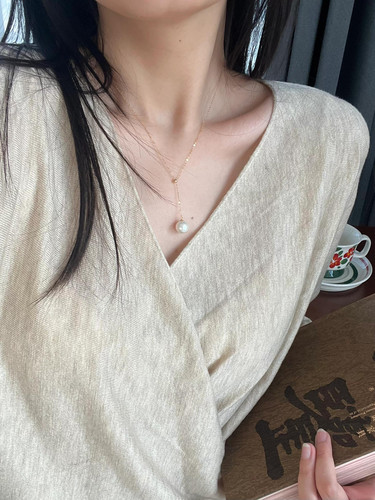 日常休闲，优雅摆烂珍珠项链