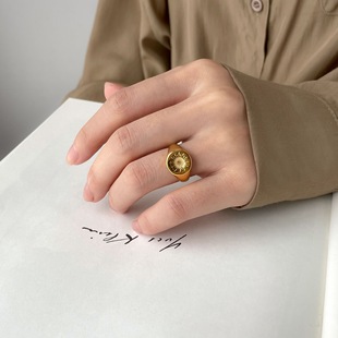 太阳之神 洗手洗澡不用摘力量感金币圆牌戒指圆币气质大方欧美感