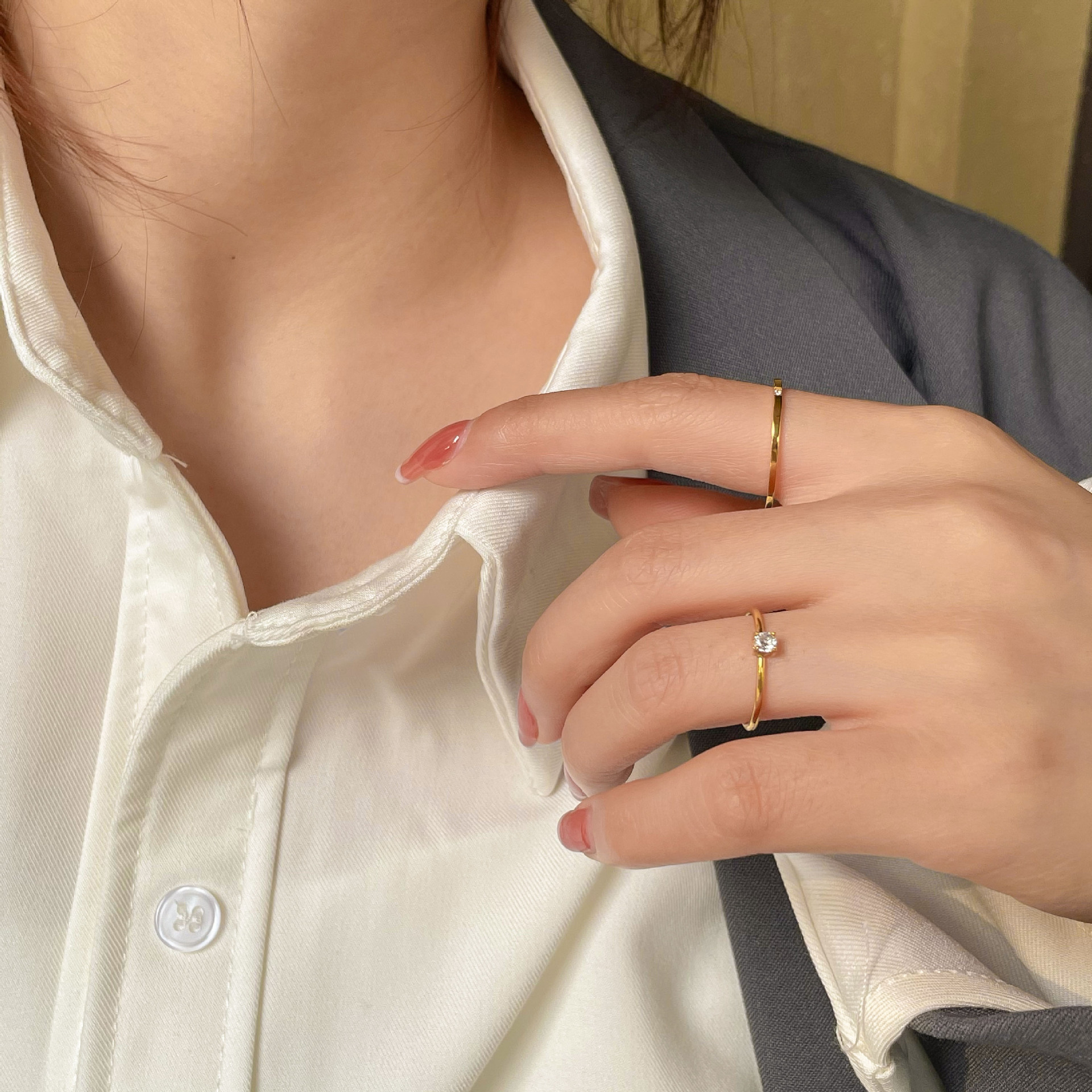 原创公主方小钻戒18K金轻奢彩金碎钻白金方形玫瑰金异形钻戒指女