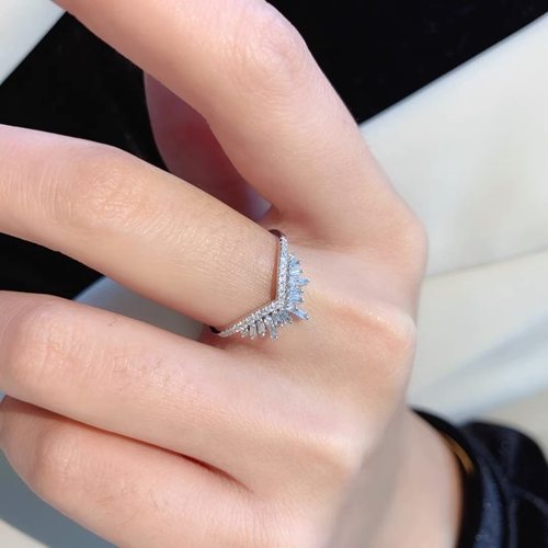 轻奢羽毛戒指显白皇冠精致镶钻