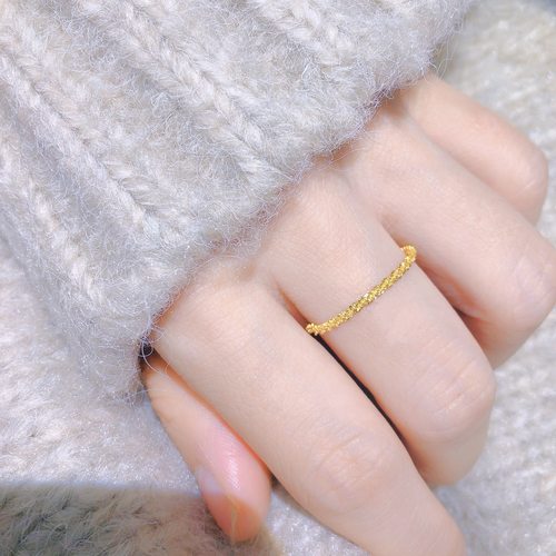 新年小众设计戒指女小众纹理闭口细圈戒指素圈简约锤纹仿黄金指环