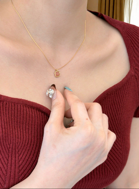 遇见小桃花设计感轻奢粉色项链