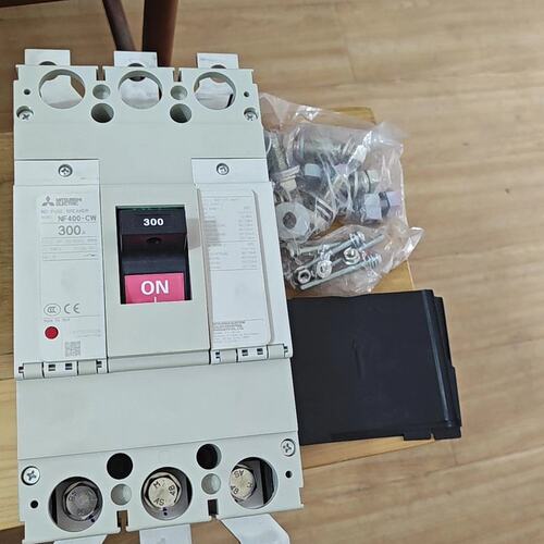 议价塑壳断路器NF400-CWNF400-SWNF400-HEW