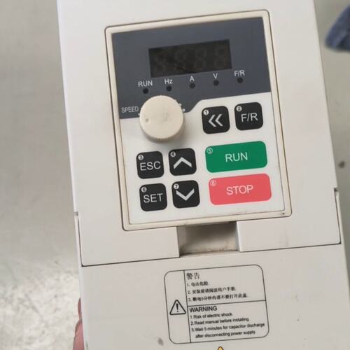 议价变频器YP650YP650-220V0.75KWYP650-220V2.2KW