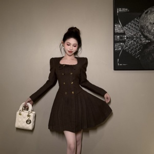 【惠子原创】法式气质修身收腰优雅赫本风百褶设计感连衣裙11468