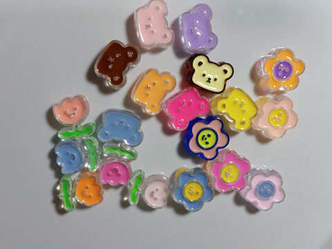 七月手作diy滴胶奶油胶手机壳材料滴油水晶花朵小熊串珠树脂配件