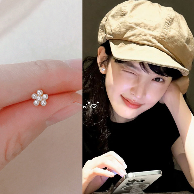 小巧珍珠款花朵耳钉女气质精致