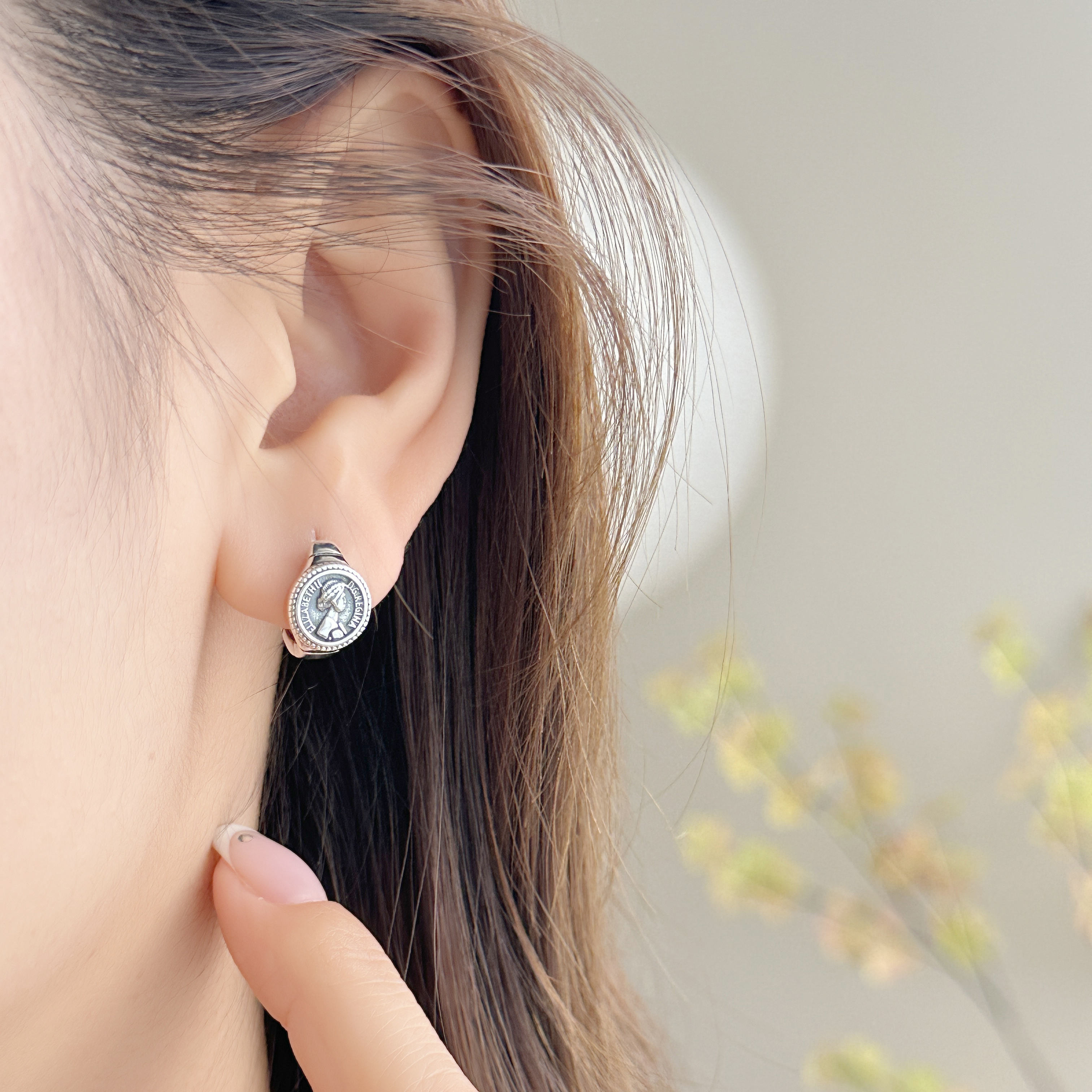 MISSJOJO圆盘女王条纹银耳环